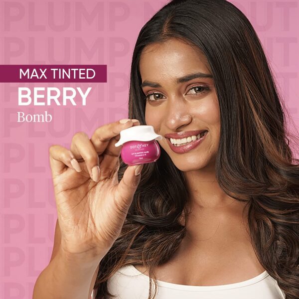 Dot & Key Lip Plumping Mask With Vitamin C + E For Naturally Glowing Lips, Fades Lip Pigmentation, Smoothes Flaky & Dry Lips, Lip Mask For Soft, Smooth & Plump Lips (Wild Berries & Pomegranate) 15ml - Image 7